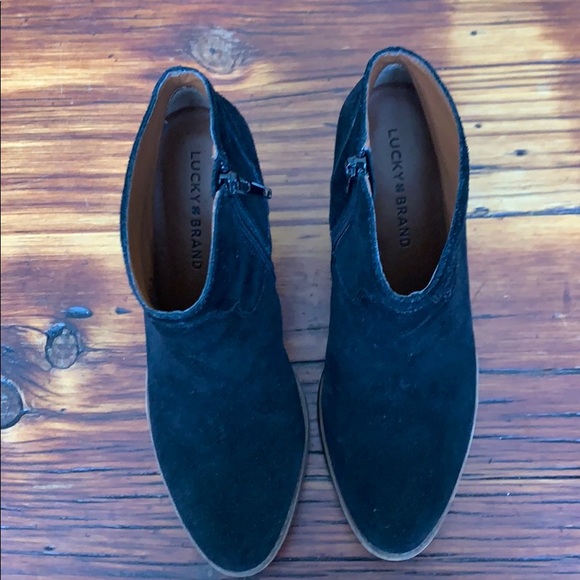Lucky Brand Black Suede Booties size 7.5 - Picture 5 of 5